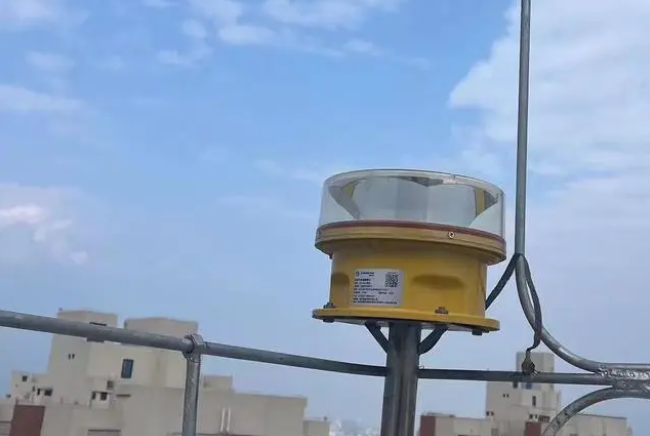 高空建筑上的航空障礙燈有幾根線(xiàn)？